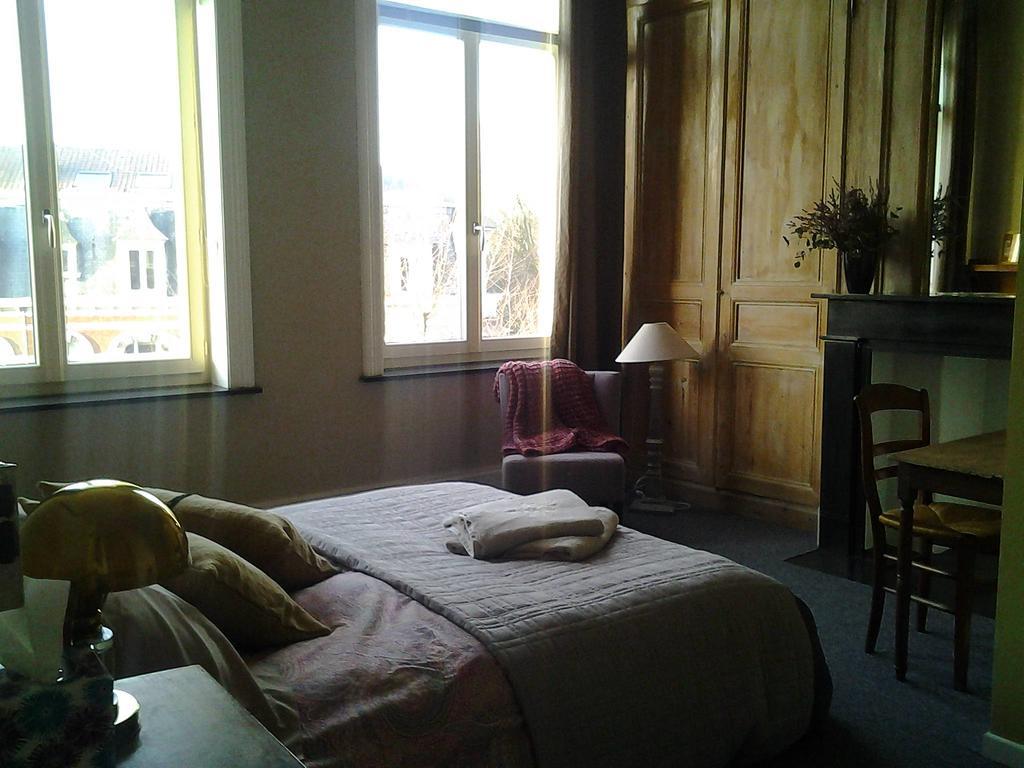 Bed and Breakfast La-Lilloise Lille Zimmer foto